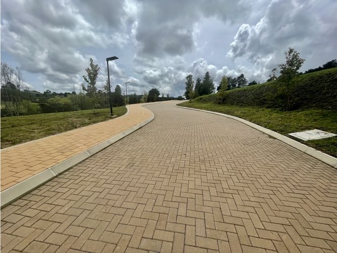 Lote en venta en Las Palmas, Envigado, 2307 m² · foto 9 de 13