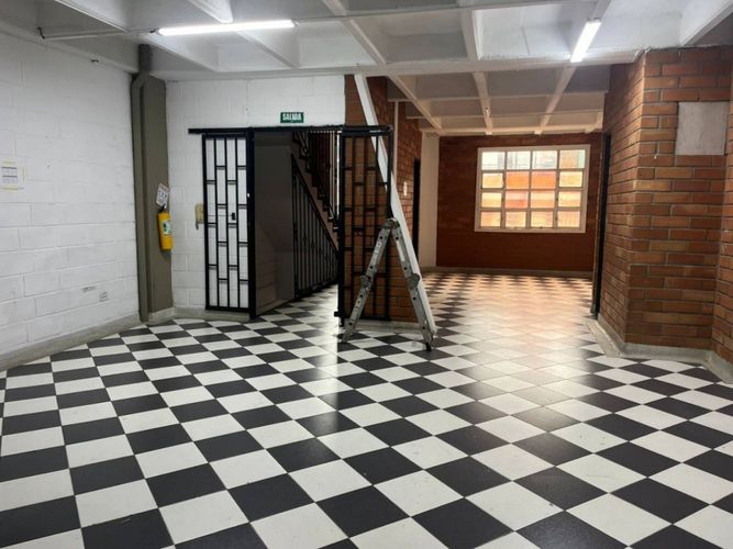 Bodega en arriendo en Santa Fe, Medellín, 100 m² · foto 9 de 22