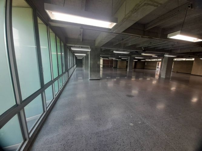 Oficina en arriendo en La Aguacatala, Medellín, 215 m² · foto 7 de 14