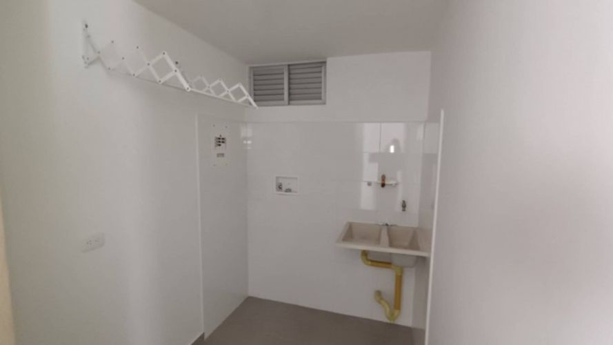 Apartamento de 3 alcobas en venta en Picaleña Y Mirolindo, Ibagué, 92 m² · foto 6 de 20