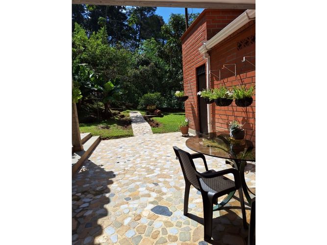 Casa de 3 alcobas en venta en Cola Del Zorro, Medellín, 255 m² · foto 5 de 20