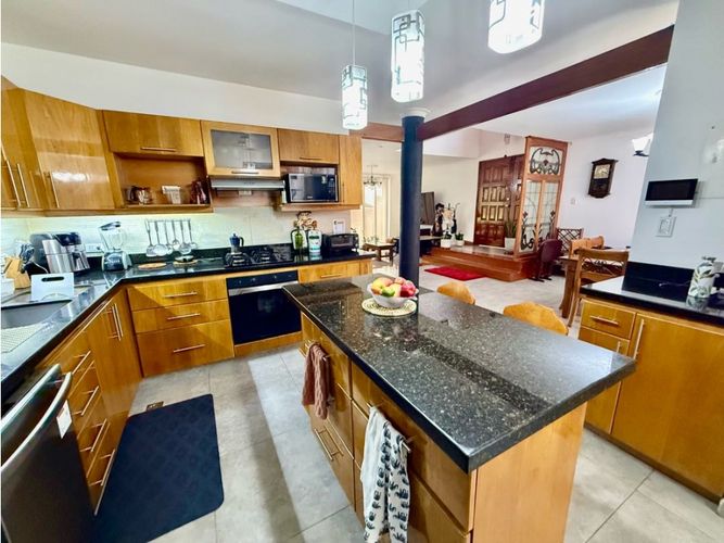 Casa de 3 alcobas en venta en Cola Del Zorro, Medellín, 255 m² · foto 9 de 20