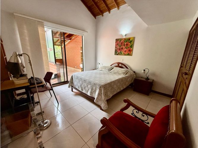 Casa de 3 alcobas en venta en Cola Del Zorro, Medellín, 255 m² · foto 16 de 20