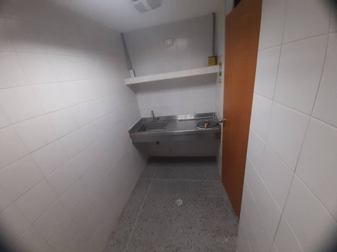 Oficina en arriendo en La Aguacatala, Medellín, 179 m² · foto 9 de 14