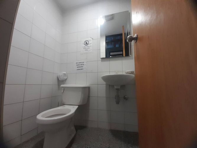 Oficina en arriendo en La Aguacatala, Medellín, 179 m² · foto 11 de 14