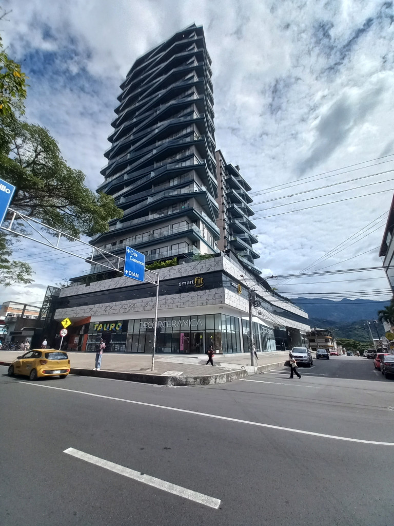 Apartamento en arriendo en Hipodromo, Ibagué · foto 2 de 24