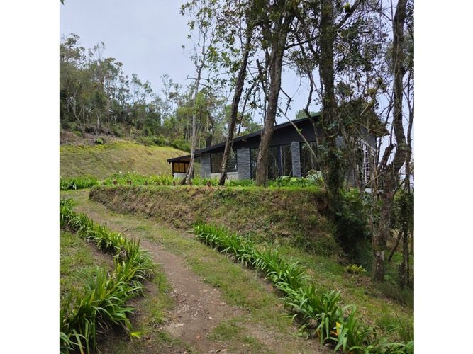 Finca en venta en Santa Elena, Medellín, 250 m² · foto 8 de 24