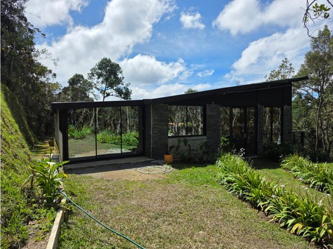 Finca en venta en Santa Elena, Medellín, 250 m² · foto 14 de 24