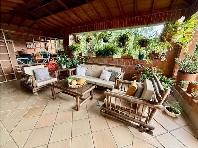 Apartamento de 3 alcobas en venta en Los Balsos, Medellín, 167 m² · foto 4 de 19