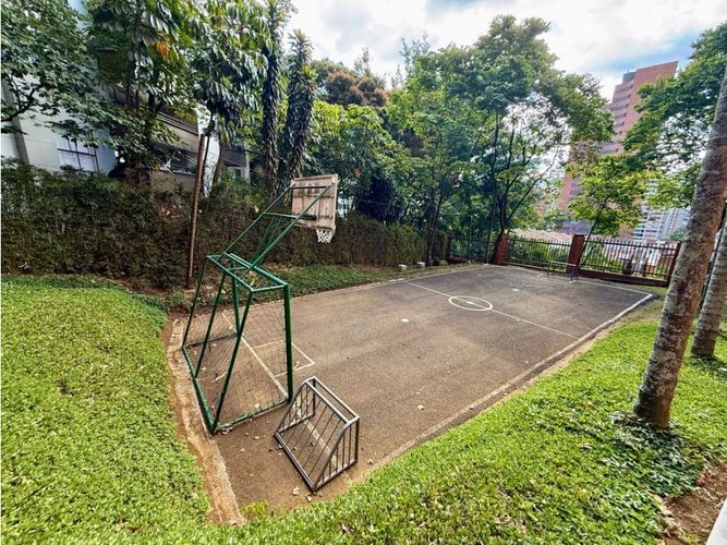 Apartamento de 3 alcobas en venta en Los Balsos, Medellín, 167 m² · foto 12 de 19