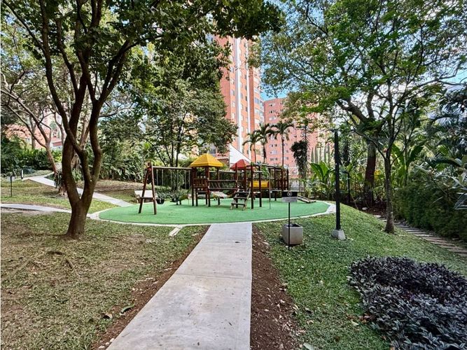 Apartamento de 3 alcobas en venta en Los Balsos, Medellín, 167 m² · foto 13 de 19