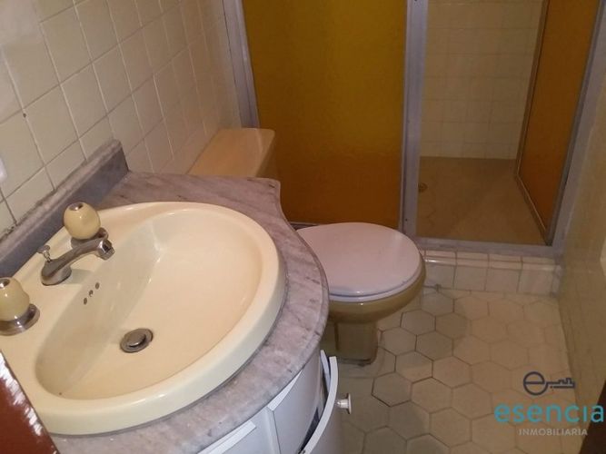 Casa de 4 alcobas en arriendo en Rosales, Medellín, 256 m² · foto 9 de 15