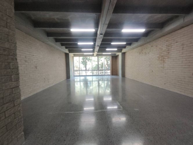 Oficina en arriendo en La Aguacatala, Medellín, 179 m² · foto 9 de 16