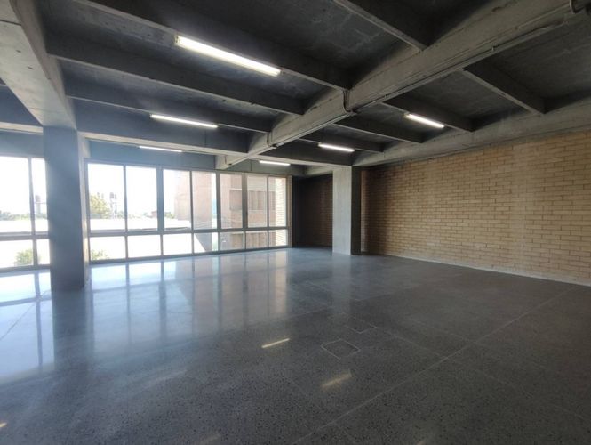 Oficina en arriendo en La Aguacatala, Medellín, 396 m² · foto 7 de 15