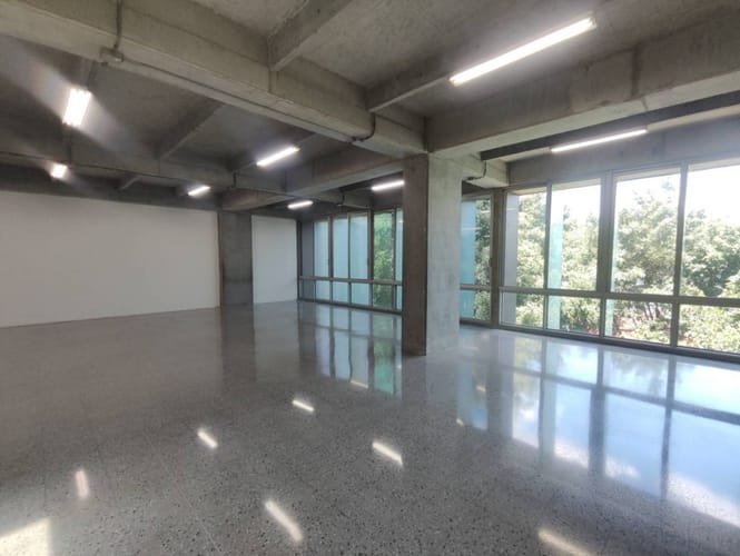 Oficina en arriendo en La Aguacatala, Medellín, 215 m² · foto 6 de 14