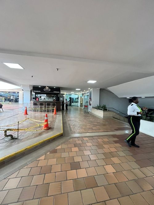 Local en arriendo en Ciudad Jardin, Cali · foto 7 de 7