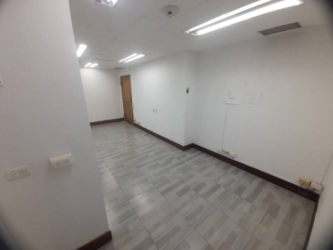 Oficina en arriendo en El Poblado, Medellín, 105 m² · foto 3 de 22