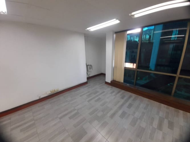 Oficina en arriendo en El Poblado, Medellín, 105 m² · foto 5 de 22