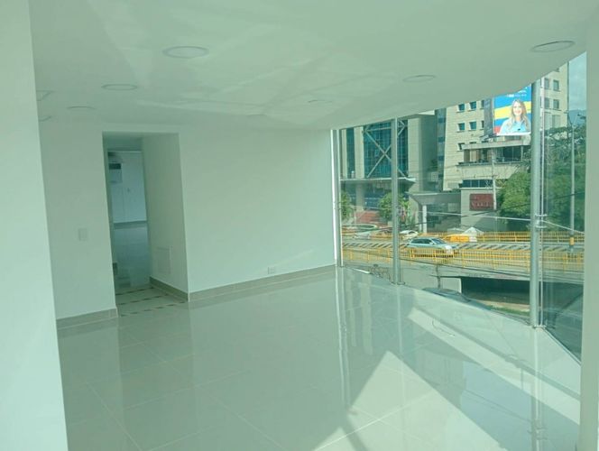 Oficina en arriendo en El Poblado, Medellín, 92 m² · foto 4 de 19