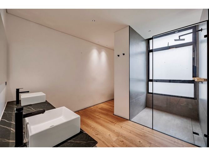 Apartamento de 2 alcobas en venta en El Diamante 2, Medellín, 205 m² · foto 9 de 9