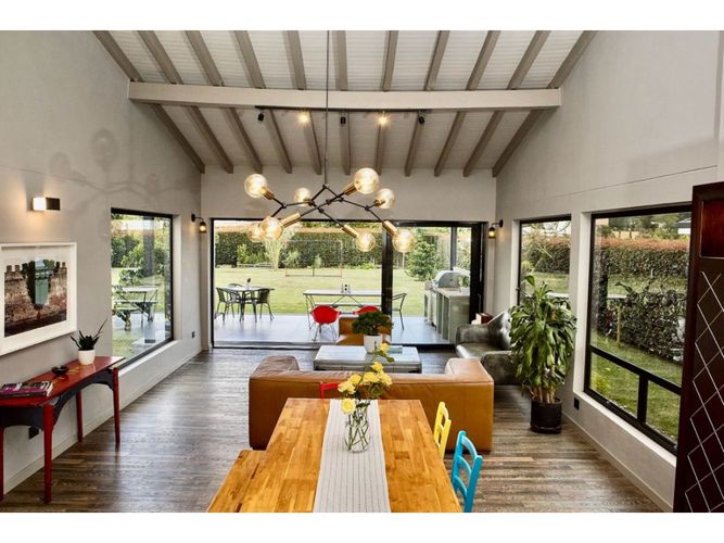 Casa de 4 alcobas en venta en Llano Grande, Rionegro, 305 m² · foto 3 de 18