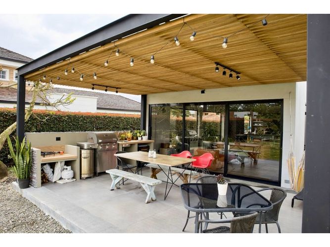 Casa de 4 alcobas en venta en Llano Grande, Rionegro, 305 m² · foto 4 de 18