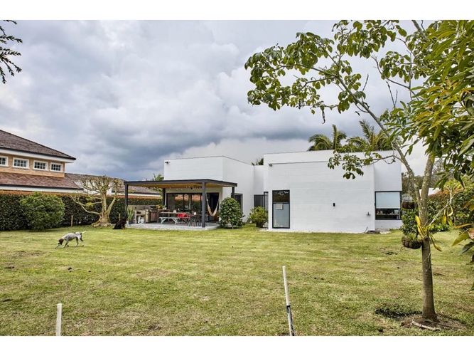 Casa de 4 alcobas en venta en Llano Grande, Rionegro, 305 m² · foto 5 de 18