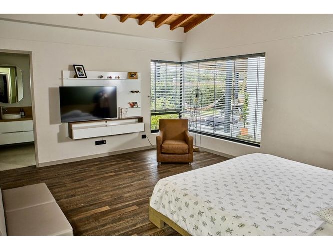 Casa de 4 alcobas en venta en Llano Grande, Rionegro, 305 m² · foto 11 de 18