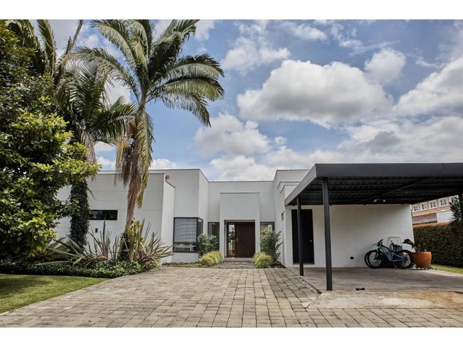 Casa de 4 alcobas en venta en Llano Grande, Rionegro, 305 m² · foto 14 de 18