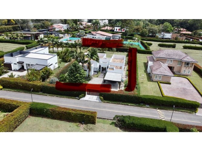 Casa de 4 alcobas en venta en Llano Grande, Rionegro, 305 m² · foto 16 de 18