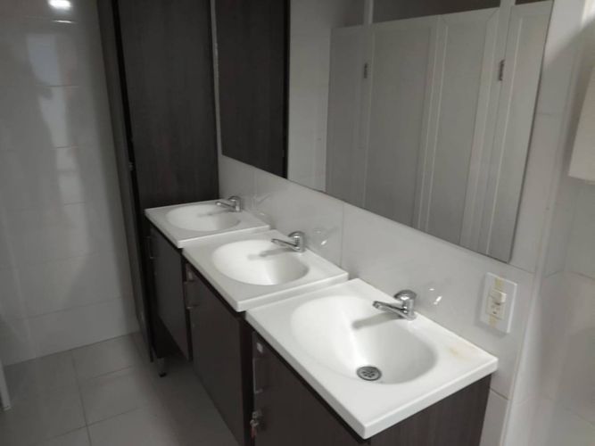Oficina en arriendo en El Poblado, Medellín, 420 m² · foto 22 de 24