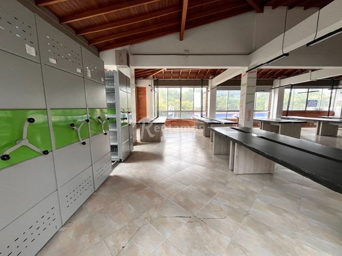 Local en arriendo en El Chagualo, Medellín, 350 m² · foto 7 de 24