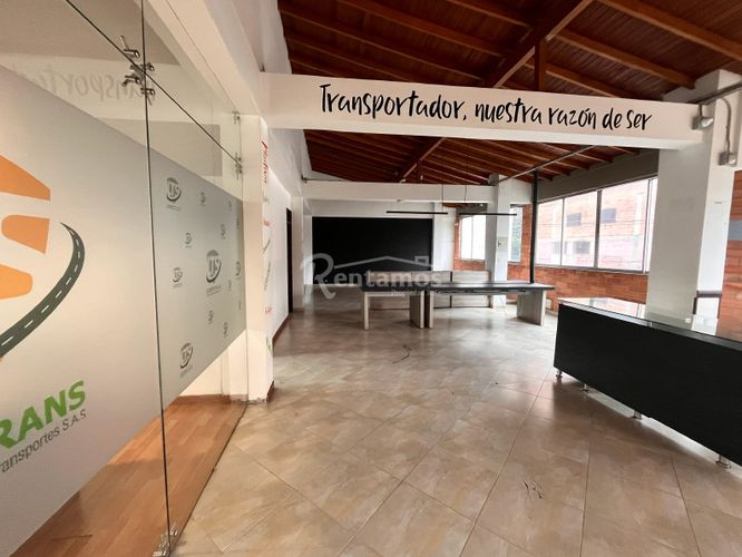Local en arriendo en El Chagualo, Medellín, 350 m² · foto 8 de 24
