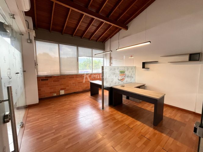 Local en arriendo en El Chagualo, Medellín, 350 m² · foto 10 de 24