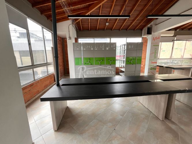 Local en arriendo en El Chagualo, Medellín, 350 m² · foto 14 de 24