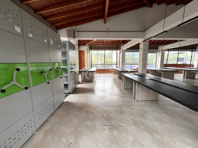 Oficina en arriendo en El Chagualo, Medellín, 350 m² · foto 7 de 24