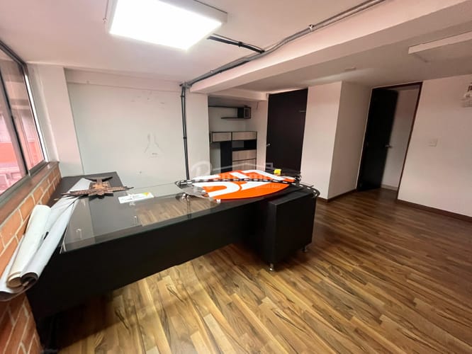 Oficina en arriendo en El Chagualo, Medellín, 350 m² · foto 9 de 24