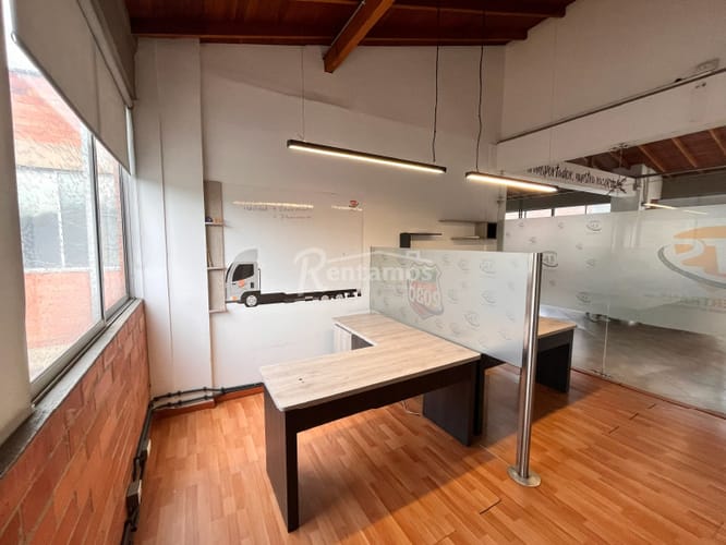 Oficina en arriendo en El Chagualo, Medellín, 350 m² · foto 15 de 24