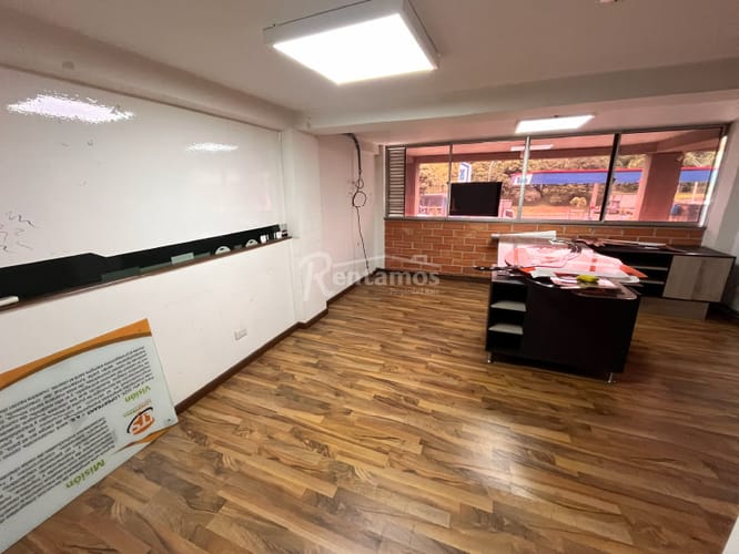 Oficina en arriendo en El Chagualo, Medellín, 350 m² · foto 17 de 24