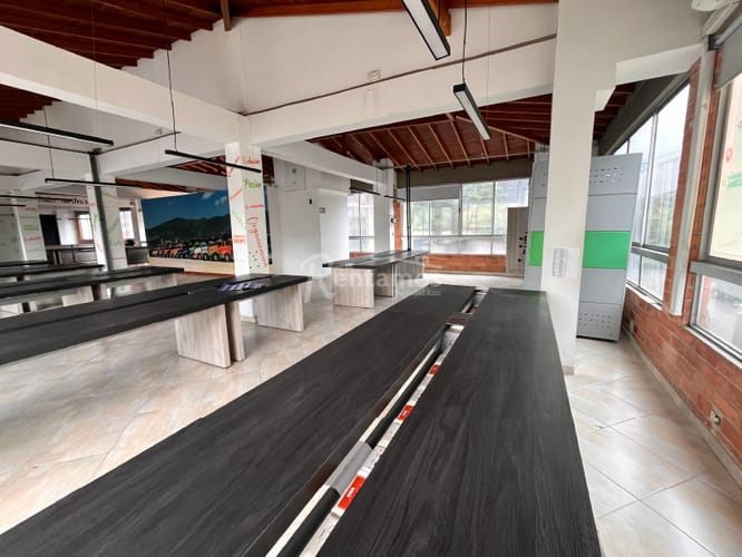 Oficina en arriendo en El Chagualo, Medellín, 350 m² · foto 18 de 24