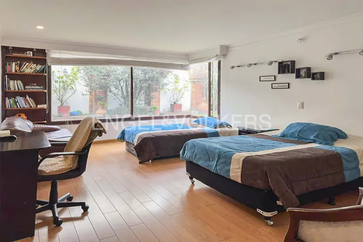 Casa de 4 alcobas en venta en Santa Ana, Bogotá, 413 m² · foto 16 de 19