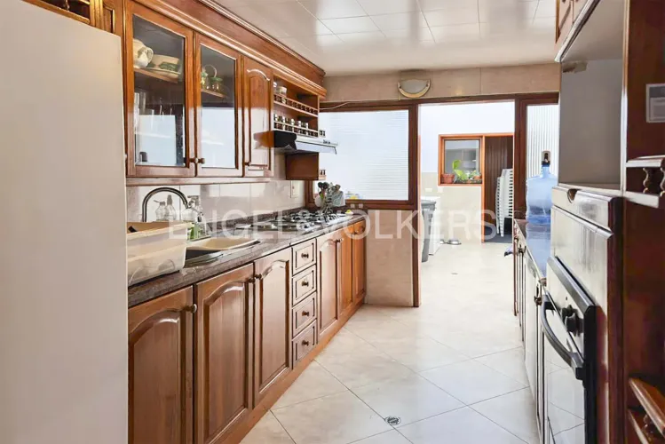 Casa de 4 alcobas en venta en Santa Ana, Bogotá, 413 m² · foto 4 de 19