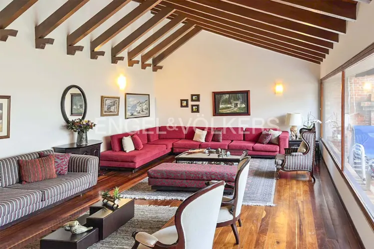 Casa de 4 alcobas en venta en Santa Ana, Bogotá, 413 m² · foto 2 de 19