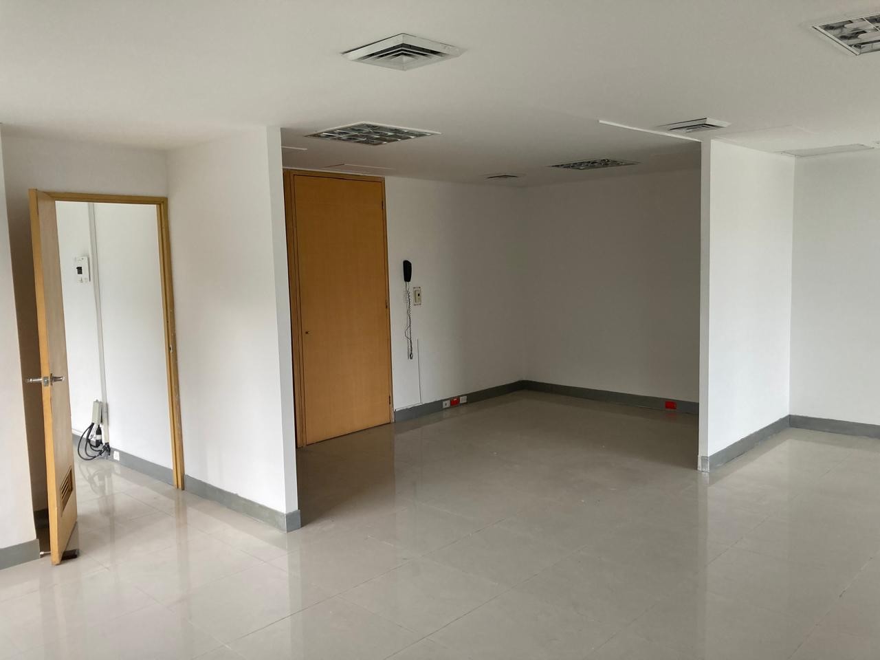 Oficina en Arriendo en Santa monica, Cali