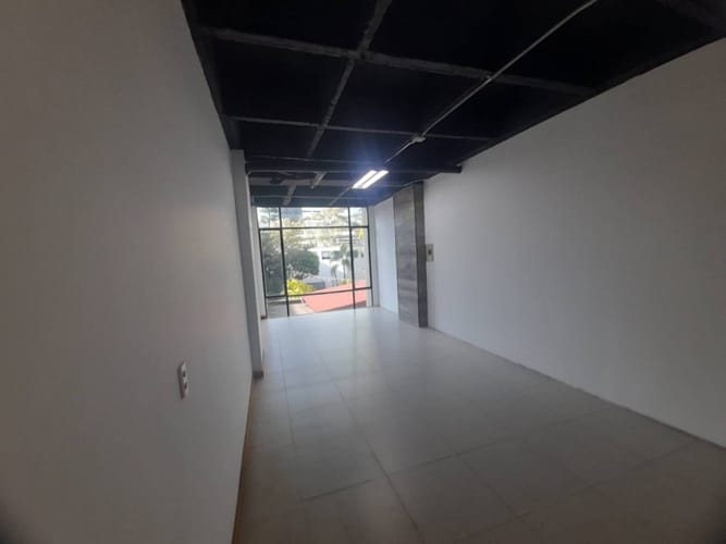Local en arriendo en Milla De Oro, Medellín, 35 m² · foto 2 de 24