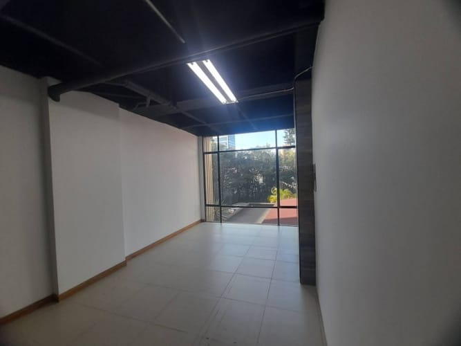 Local en arriendo en Milla De Oro, Medellín, 35 m² · foto 4 de 24