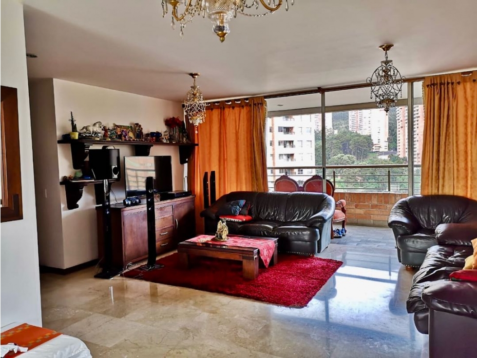 Apartamento en venta en El Poblado, Medellín · foto 3 de 6