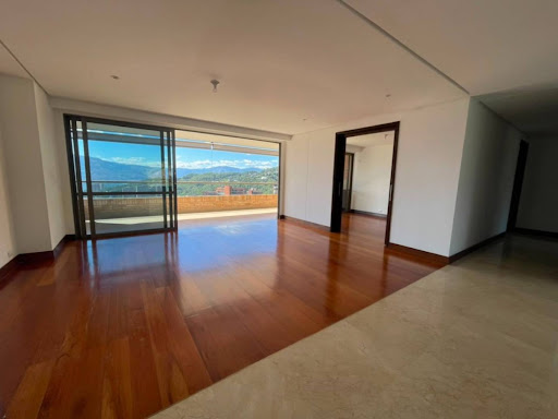 Apartamento en Arriendo en La Calera, Medellín en La Calera