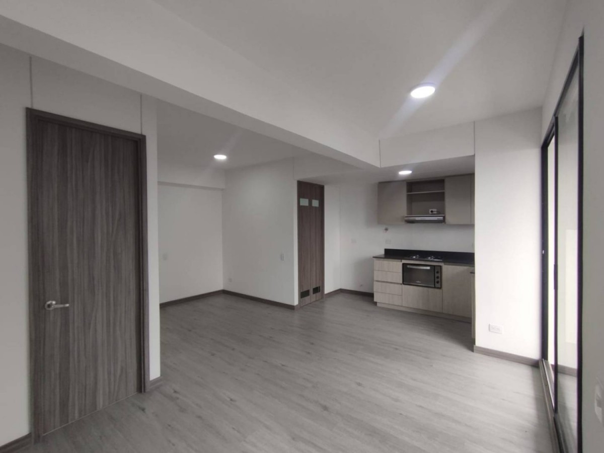Apartamento en arriendo en Las Palmas, Medellín · foto 3 de 13