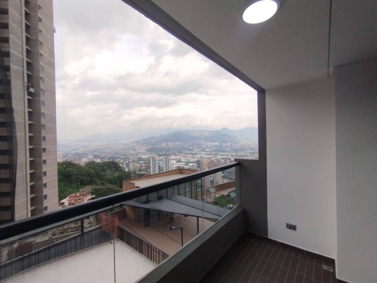 Apartamento en arriendo en Las Palmas, Medellín · foto 6 de 13